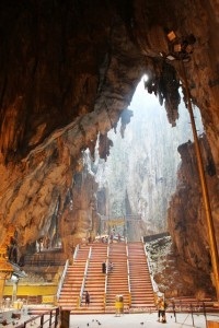 dentro Batu Caves