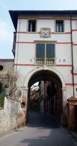 verso il centro storico di Asolo, Veneto