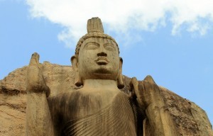 Faccia della statua di Aukana Buddha, Sri Lanka