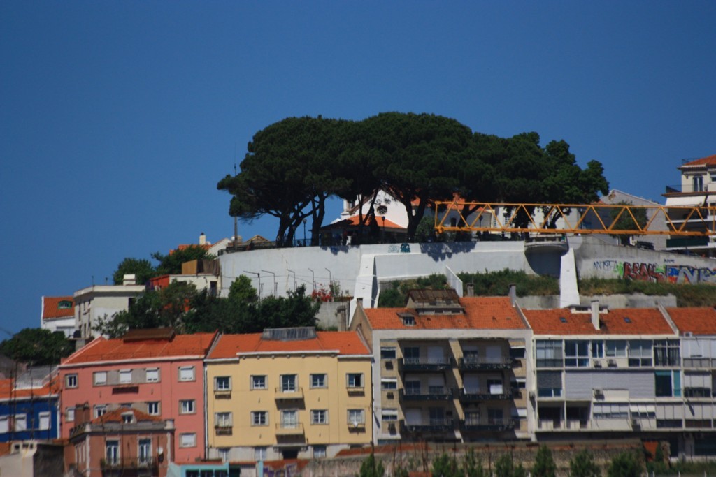 Vista sul miradouro, Lisbona