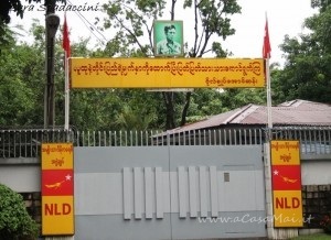 Portone casa Aung San Suu Kyi, Yangon