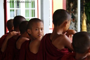 Piccoli monaci a Pindaya Caves 2, Myanmar