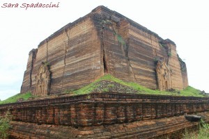 pahtodawgyi-pagoda-a-mingun-myanmar