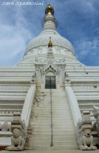 scalinata-del-pahtodawgyi-pagoda-1-amarapura-birmania