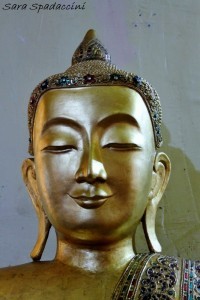 immagine-di-buddha-dentro-lay-kyun-sakkya-monywa-birmania