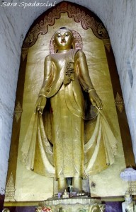 statua-di-buddha-dentro-lananda-temple-a-bagan-3-birmania