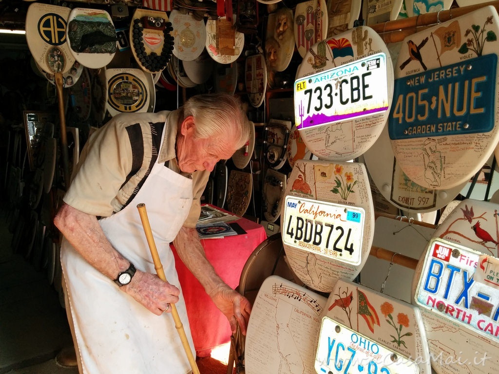 Top 10 musei più bizzarri negli USA @Sara toilet_seat_art_museum2