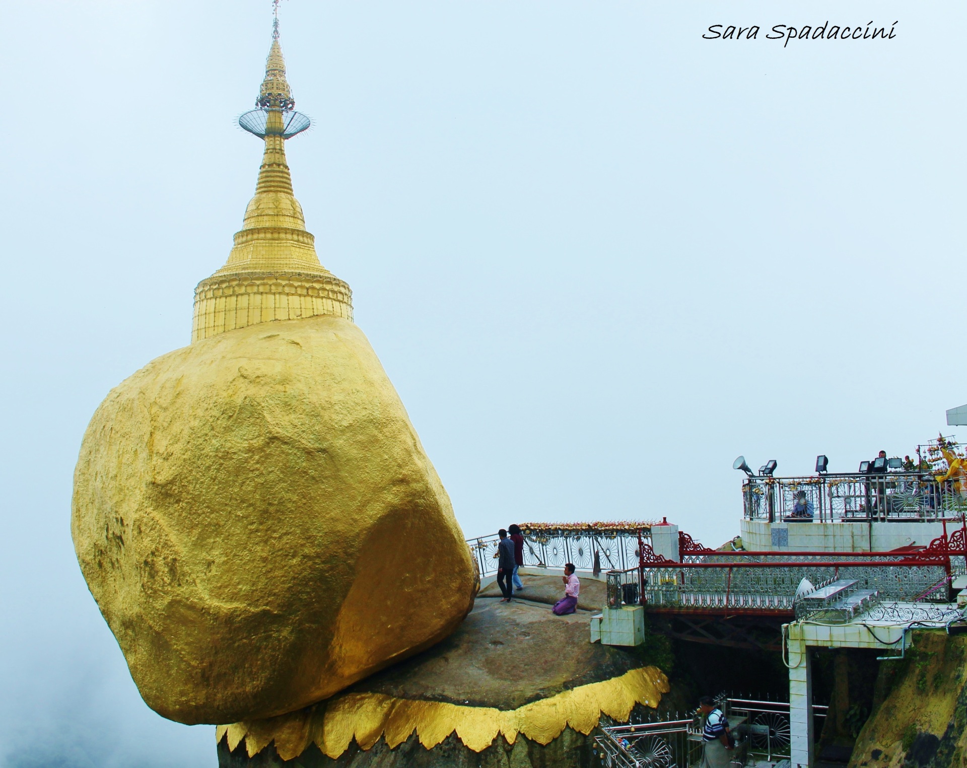 Secondo giorno in Myanmar: visita a Bago e la mistica Golden Rock Golden Rock, Myanmar