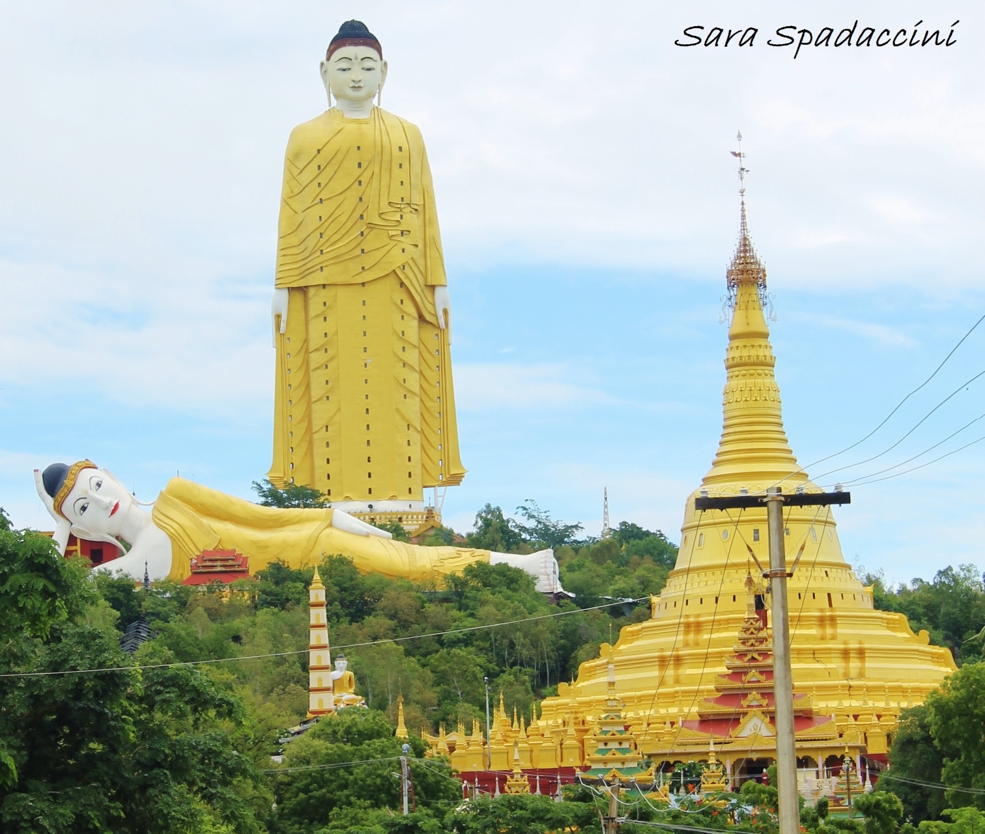 Decimo giorno in Myanmar: alle “caverne dello sciamano” a Monywa! in-lontananza-lay-kyun-sakkya-monywa-birmania