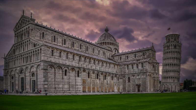 Piazza Duomo è uno dei migliori posti da visitare a Pisa