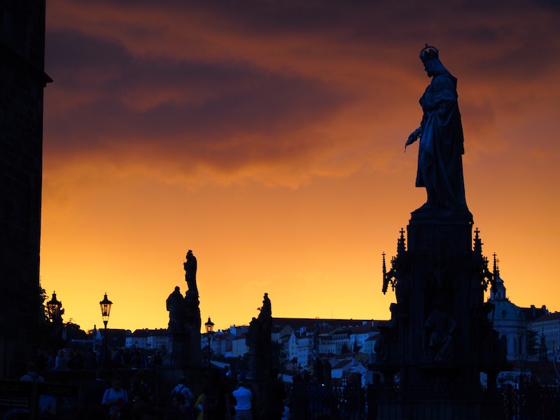 Le statue sul Ponte Carlo di Praga