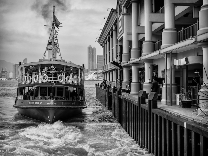 Lo star ferry di Hong Kong