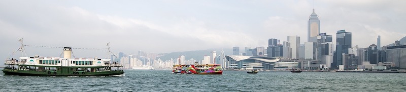 Due battelli della Star Ferry nel Victoria Harbour