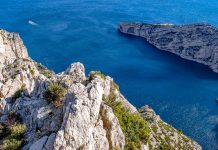 Cosa vedere a Marsiglia: visitare la seconda città di Francia Lse calanques, una cosa da vedere a Marsiglia.