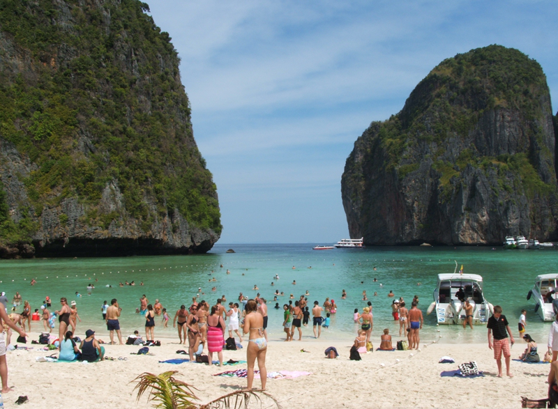 Turisti Phi Phi Island