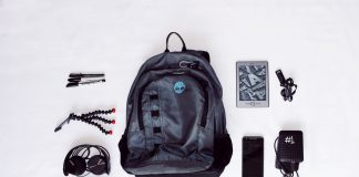 Gli accessori per lavorare viaggiando: consigli utili! Lavori in mobilità? Ecco gli accessori a cui non puoi rinunciare.