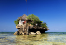 Sapori dal Mondo: i ristoranti più strani di sempre The Rock Restaurant